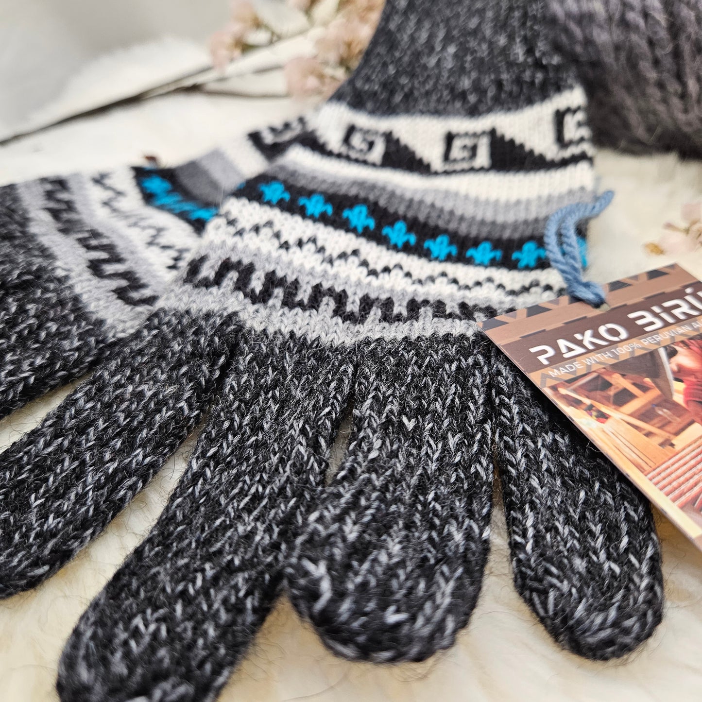 Andean Alpaca Blend Gloves – Cozy & Stylish