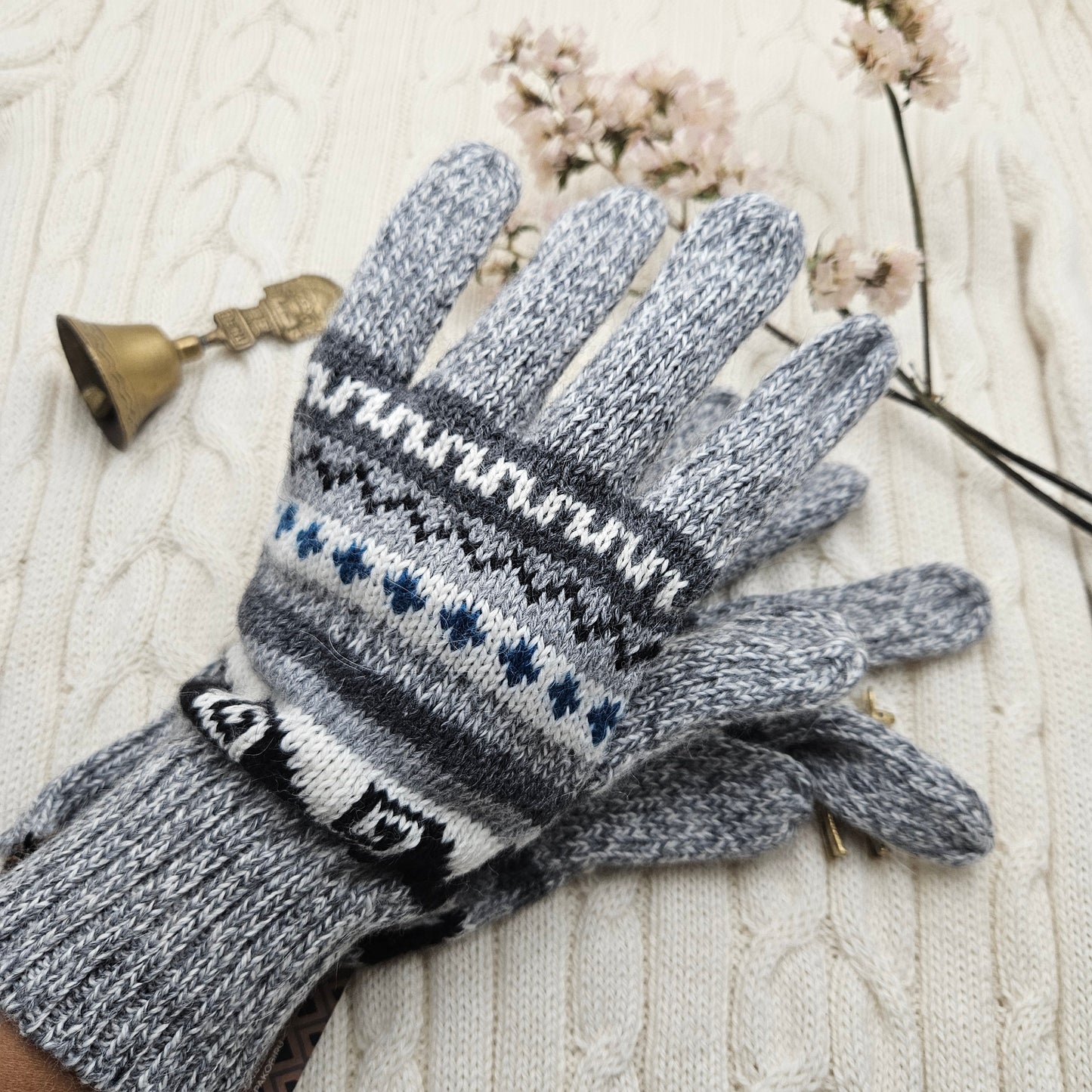 Andean Alpaca Blend Gloves – Cozy & Stylish